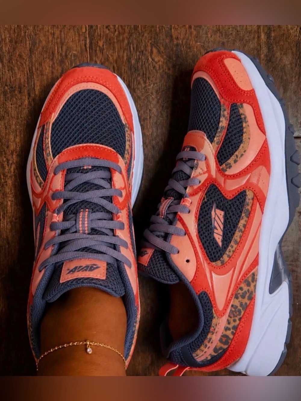 AVIA coral